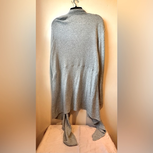 Open Gray Cardigan Size X-Large by Dana Buchman - Picture 2 of 4